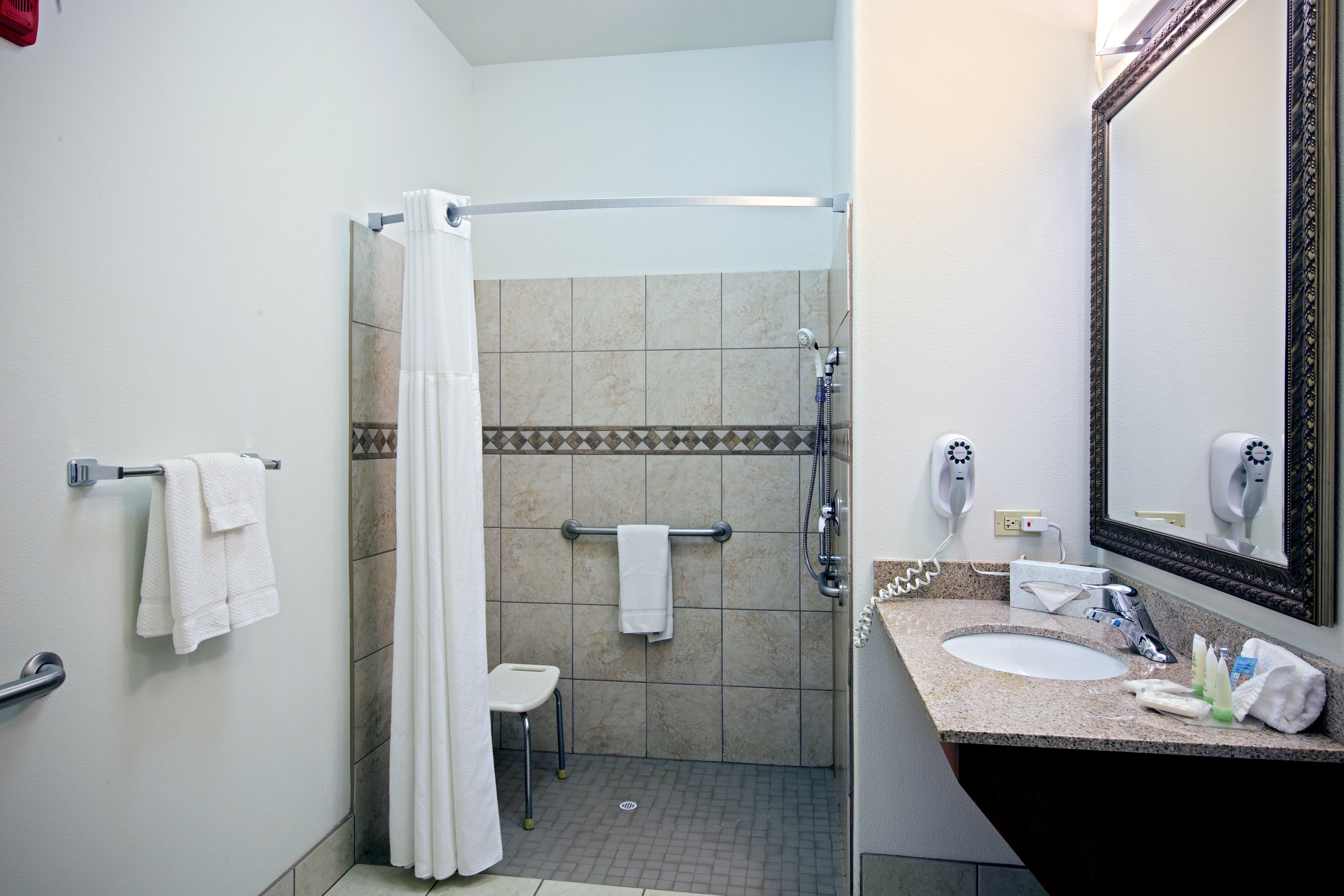 Staybridge By Ihg Hotel 3*