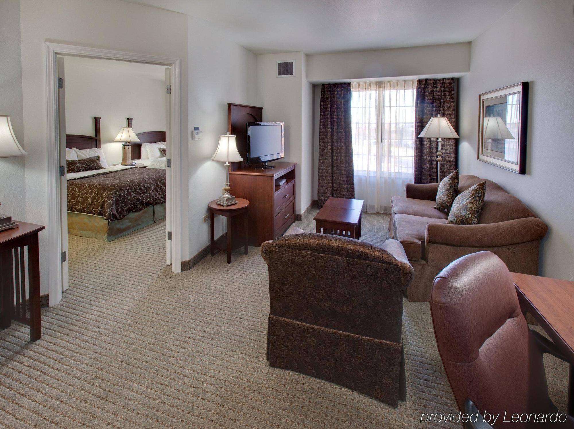 Hotel Staybridge By Ihg 3*