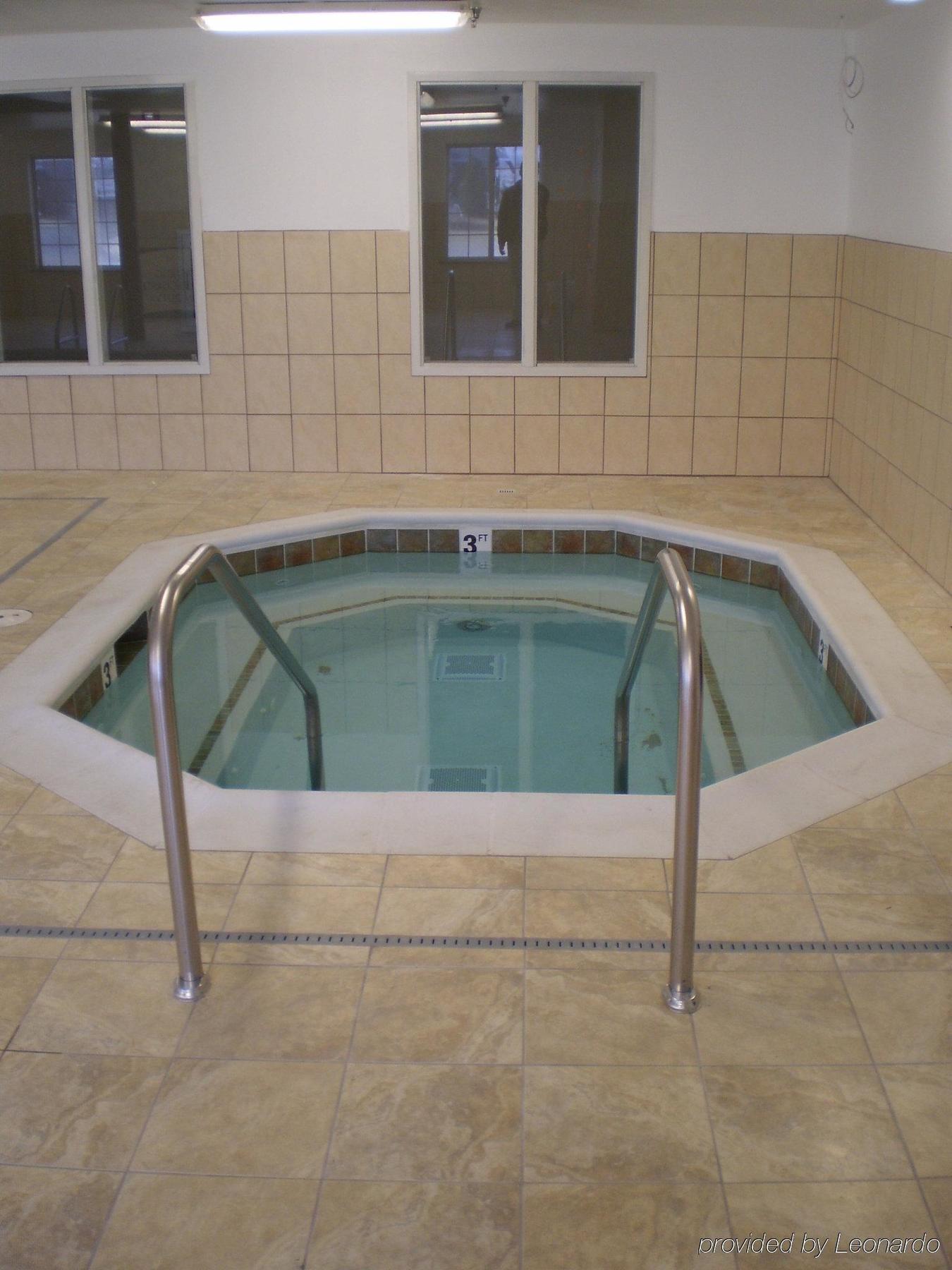 Staybridge By Ihg Hotel Rockford