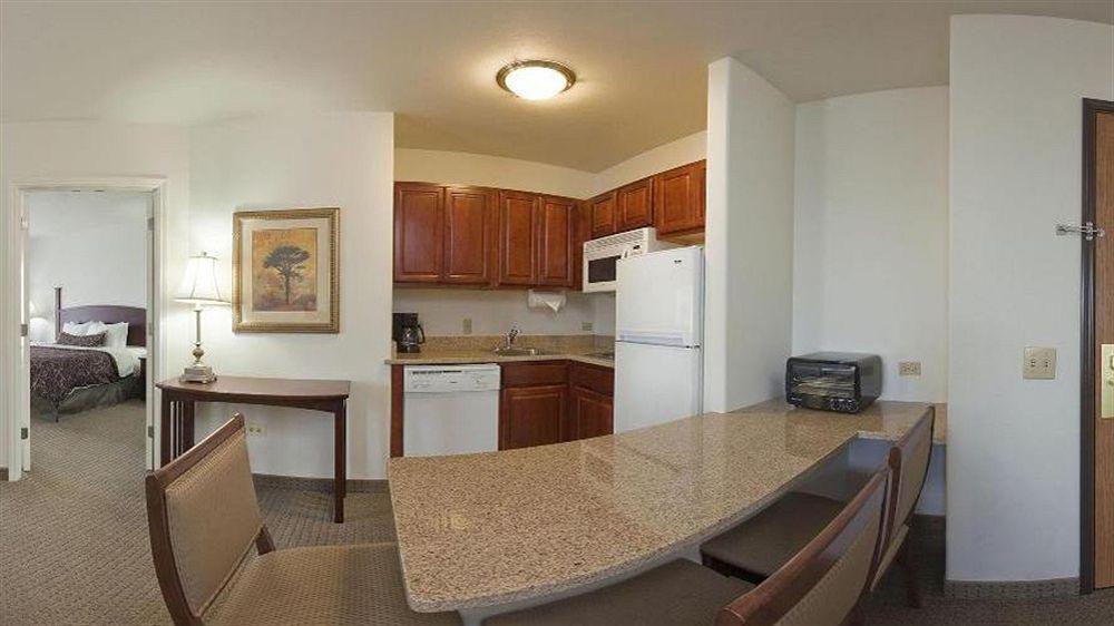 Staybridge By Ihg Hotel 3*